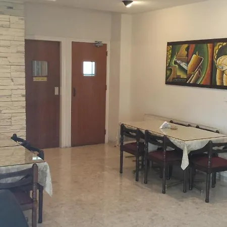 מלון דירות Layiotis לרנקה