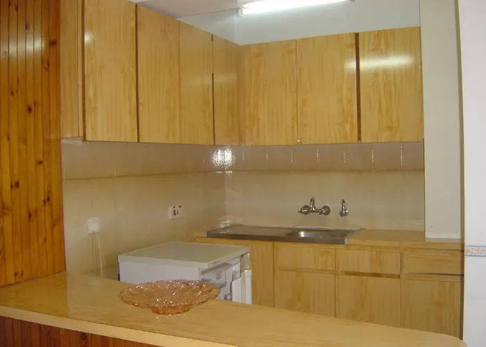 Layiotis アパートホテル ラルナカ