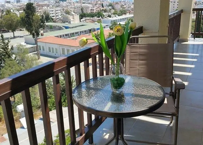 Layiotis アパートホテル