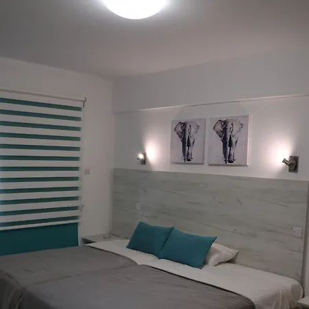 Apartahotel Layiotis