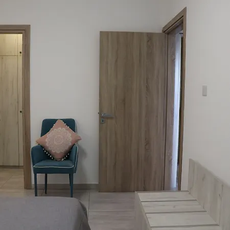 Apartahotel Layiotis 3*