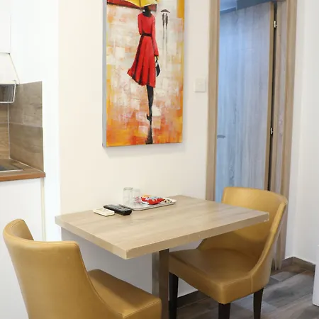 Layiotis Apartahotel