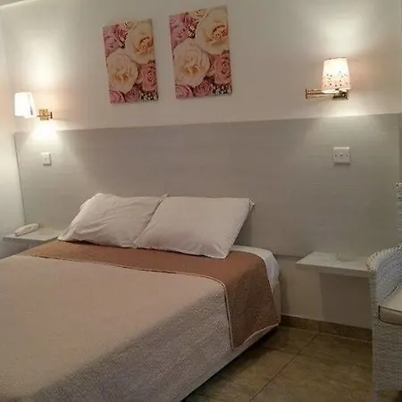 Layiotis Aparthotel