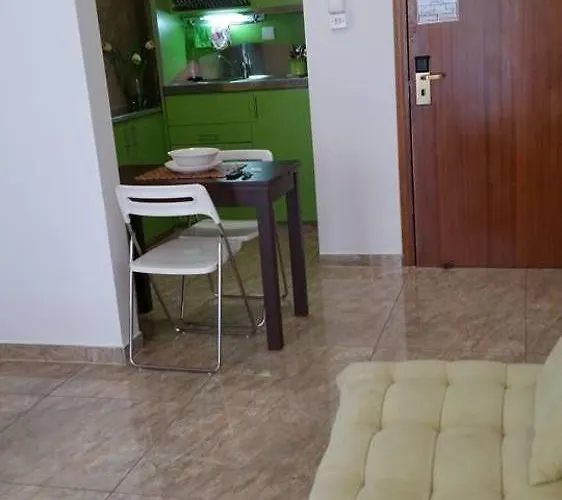 Layiotis 公寓式酒店 3*