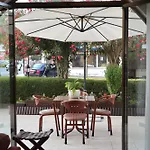 Layiotis Aparthotel