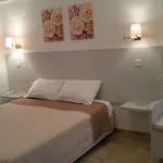 Layiotis Aparthotel