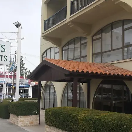 Layiotis 3* Lárnaca