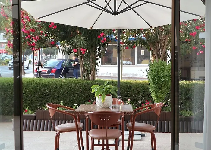 Layiotis Lejlighedshotel